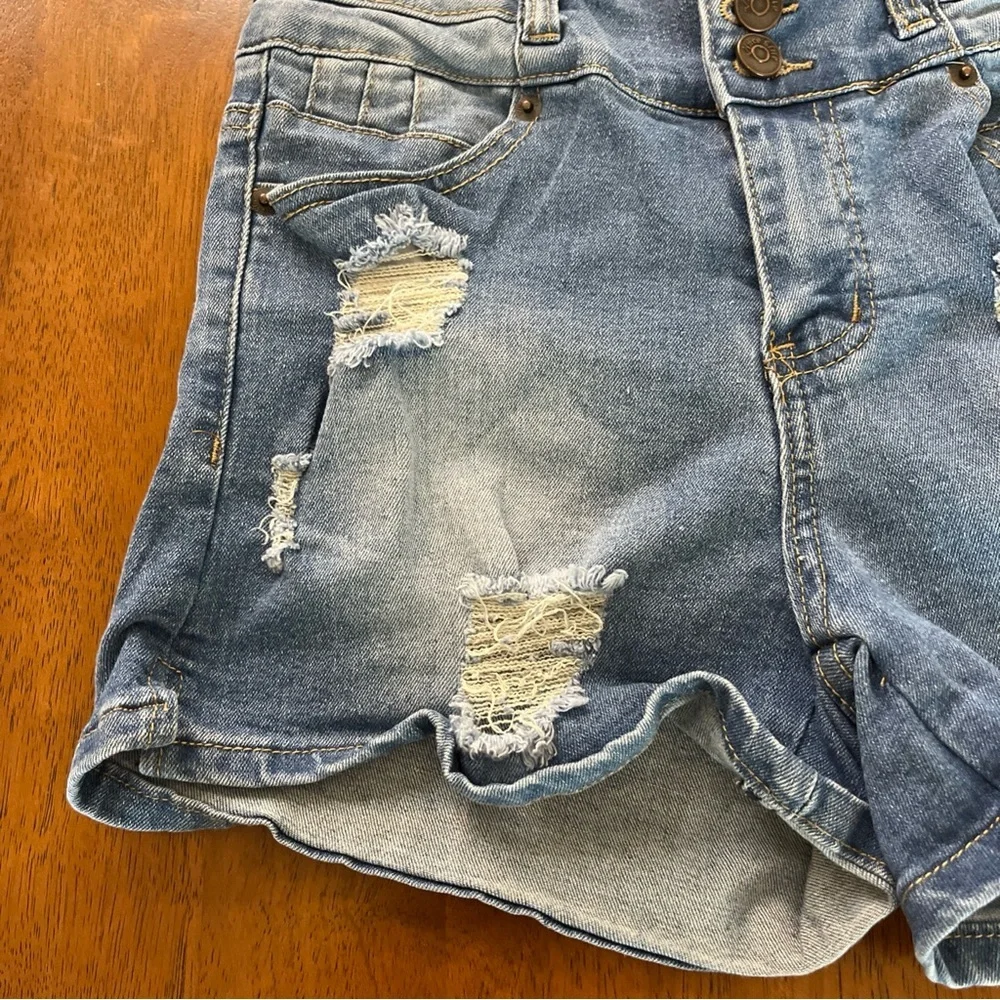 Vince‎ Blue New York women Distressed Denim Short Size 7